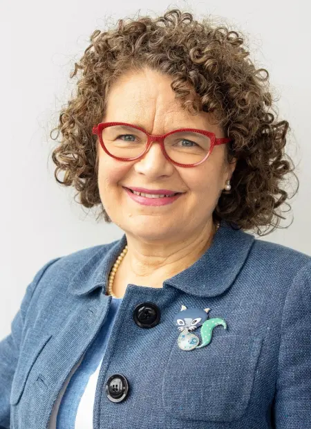 Director Evelyn Horton