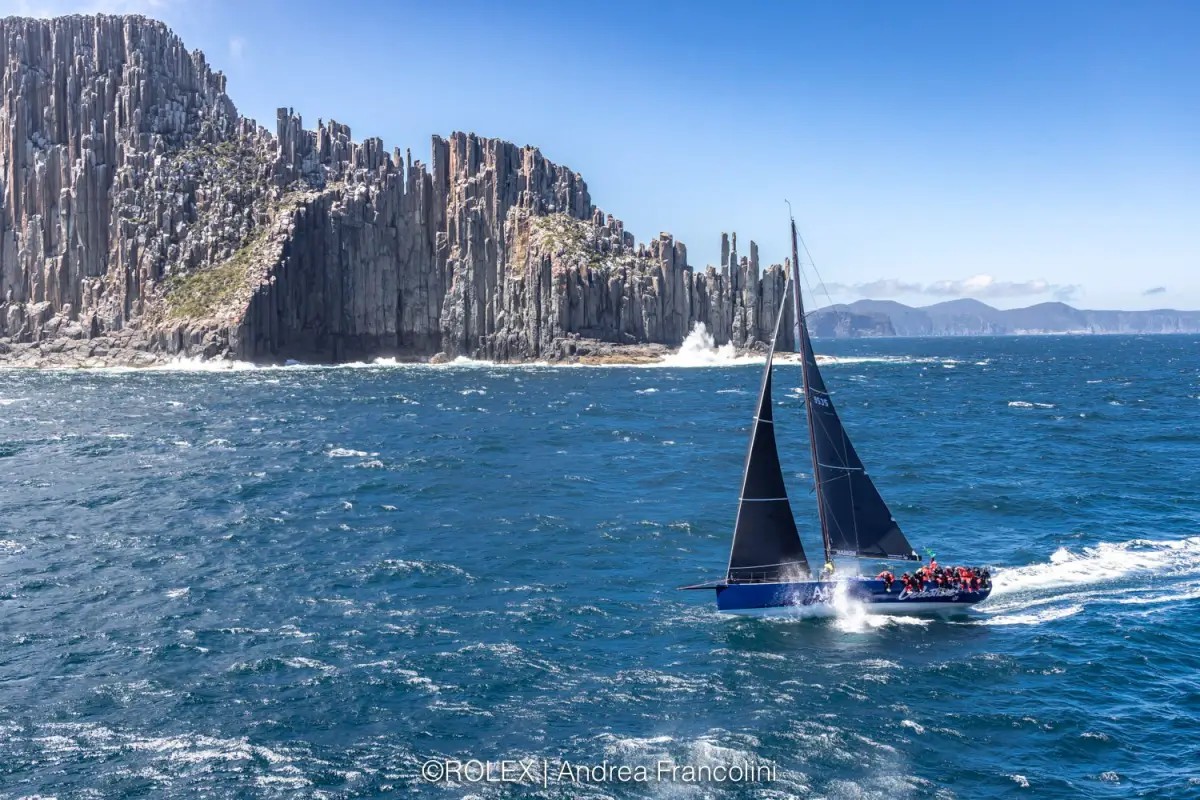 Celestial rounding Tasman Island 2021