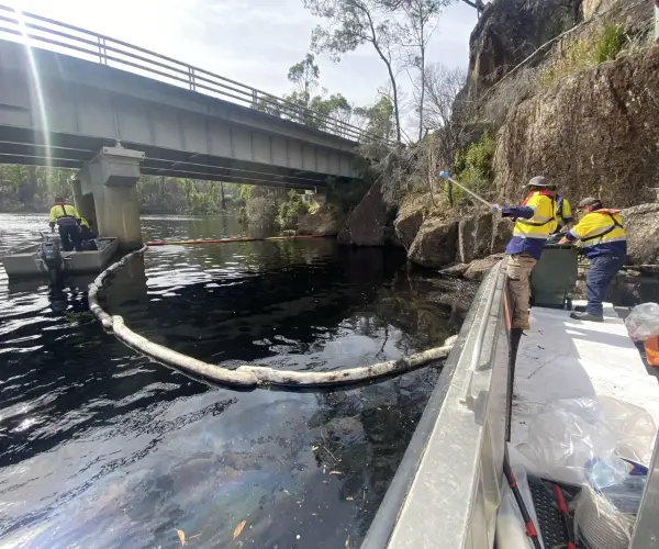 Lake Rosebery oil spill response