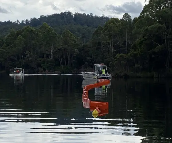 Lake Rosebery oil spill response 2