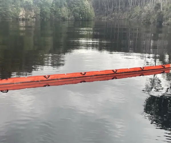 Lake Rosebery oil spill response 1