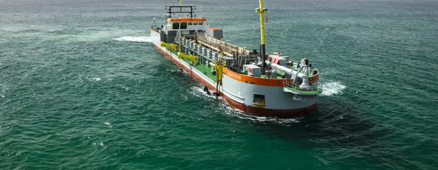 TasPorts to complete major maintenance dredging at Port of Devonport