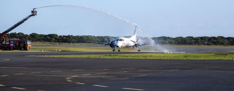 Devonport Airport welcomes return of Rex