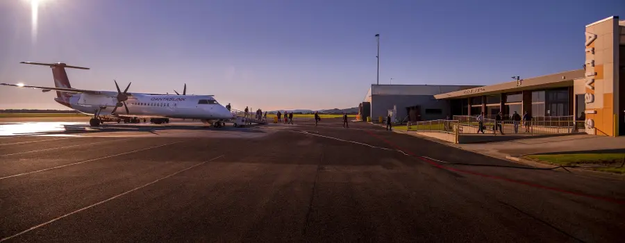 Flying start for Devonport as Qantas flights recommence